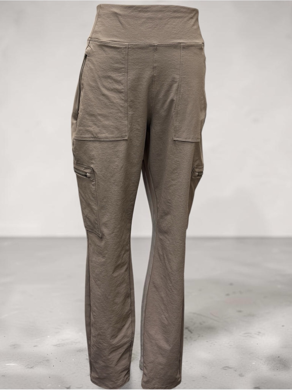 *LIKE NEW* Athleta Women's Cargo Leggings in Taupe